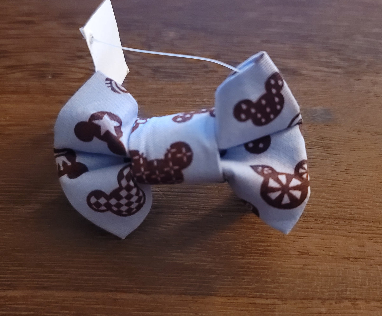Over the Collar Bows
