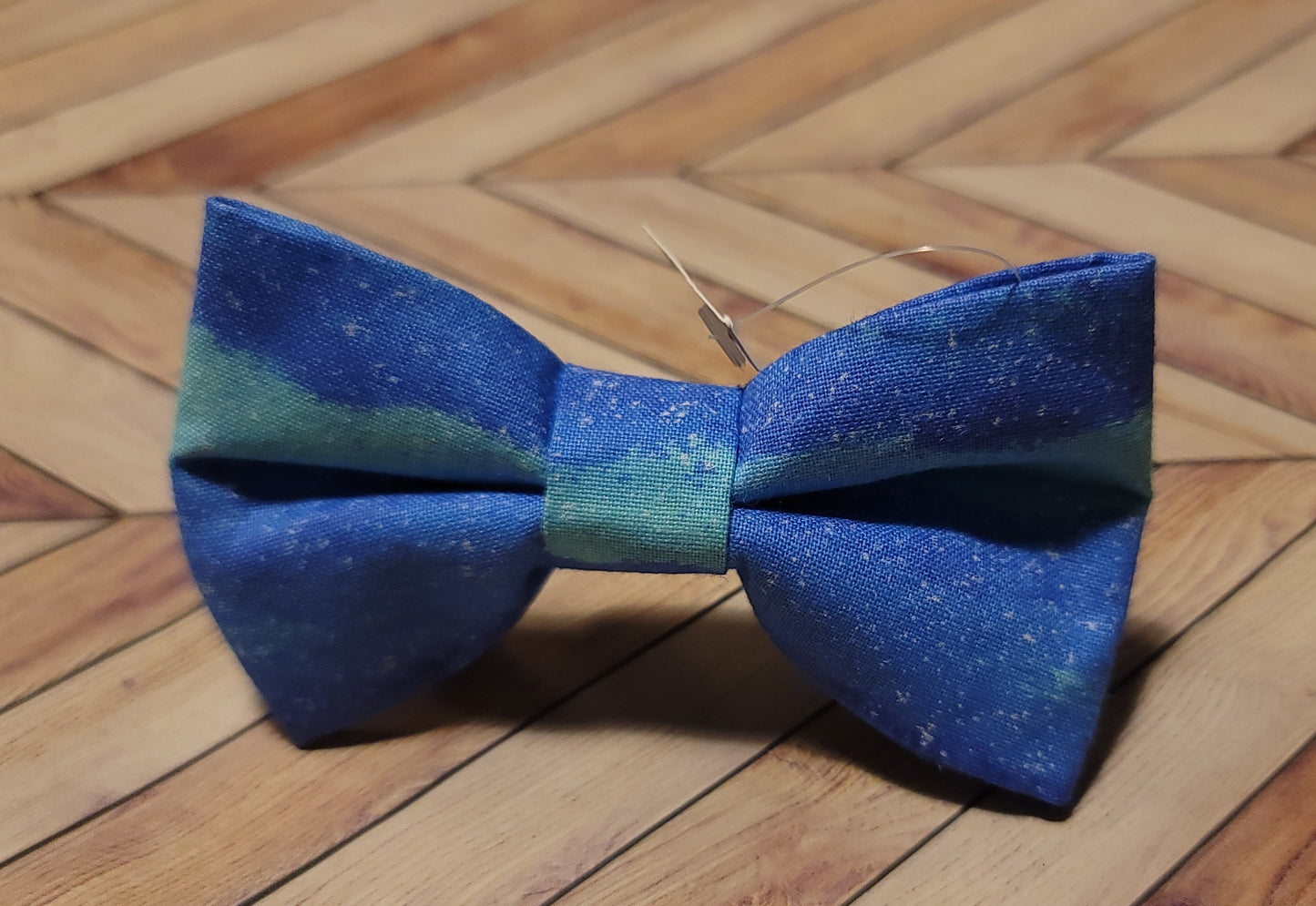 Over the Collar Bows