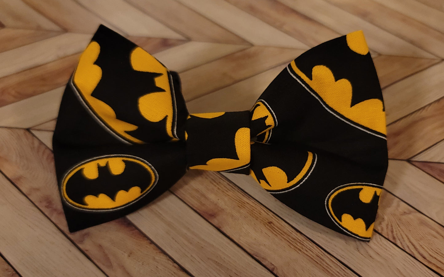 Over the Collar Bows