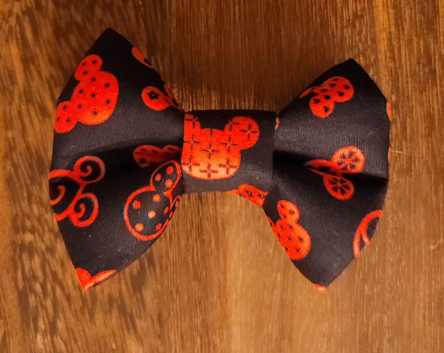 Over the Collar Bows