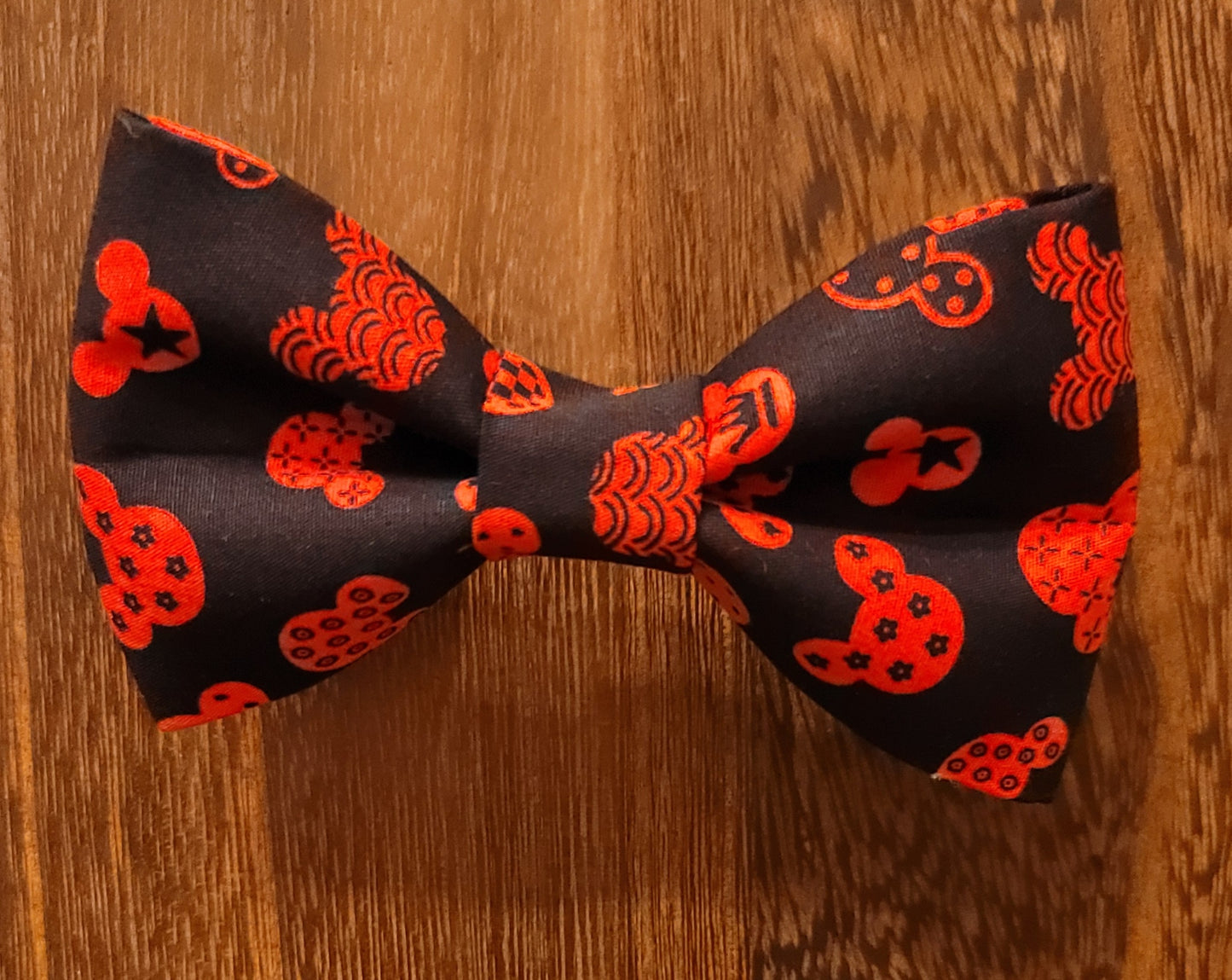 Over the Collar Bows
