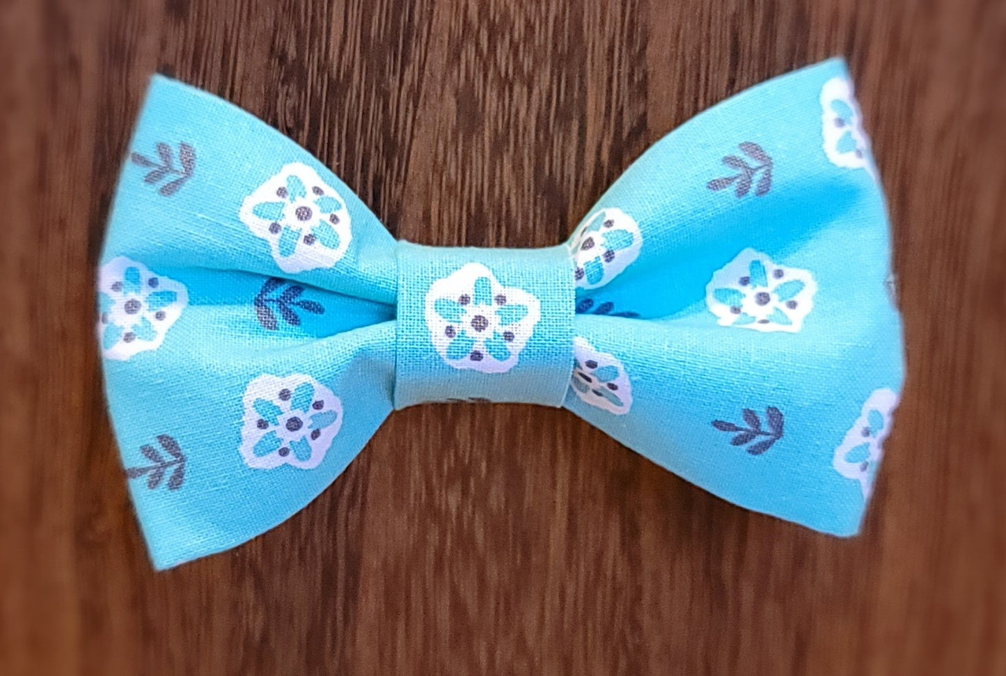 Over the Collar Bows